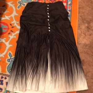 Slip on black&white long skirt